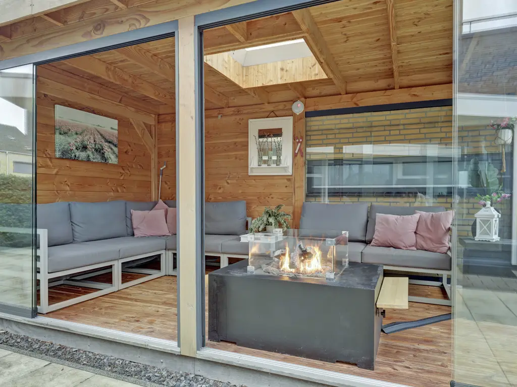 Zwanebloem 4, HENDRIK-IDO-AMBACHT