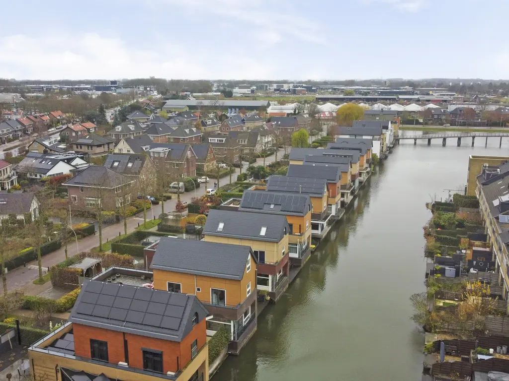 Zwanebloem 4, HENDRIK-IDO-AMBACHT