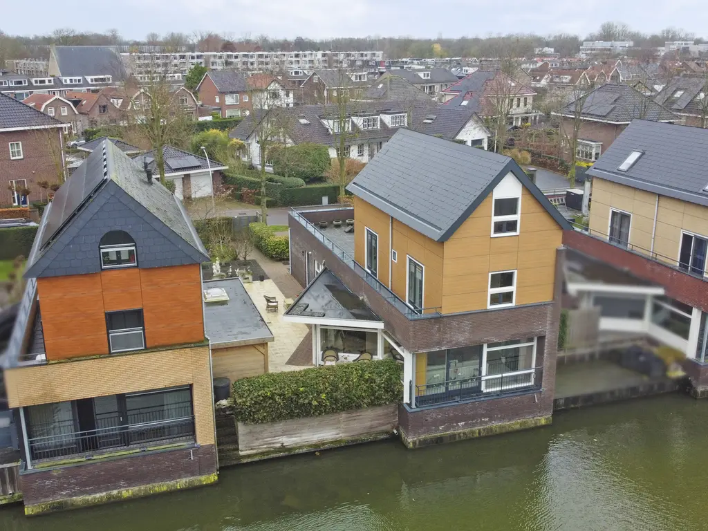 Zwanebloem 4, HENDRIK-IDO-AMBACHT