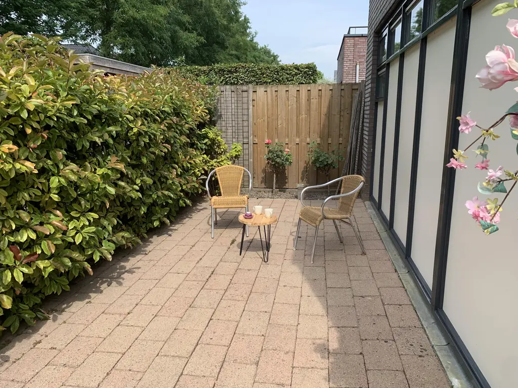 Zwanebloem 4, HENDRIK-IDO-AMBACHT