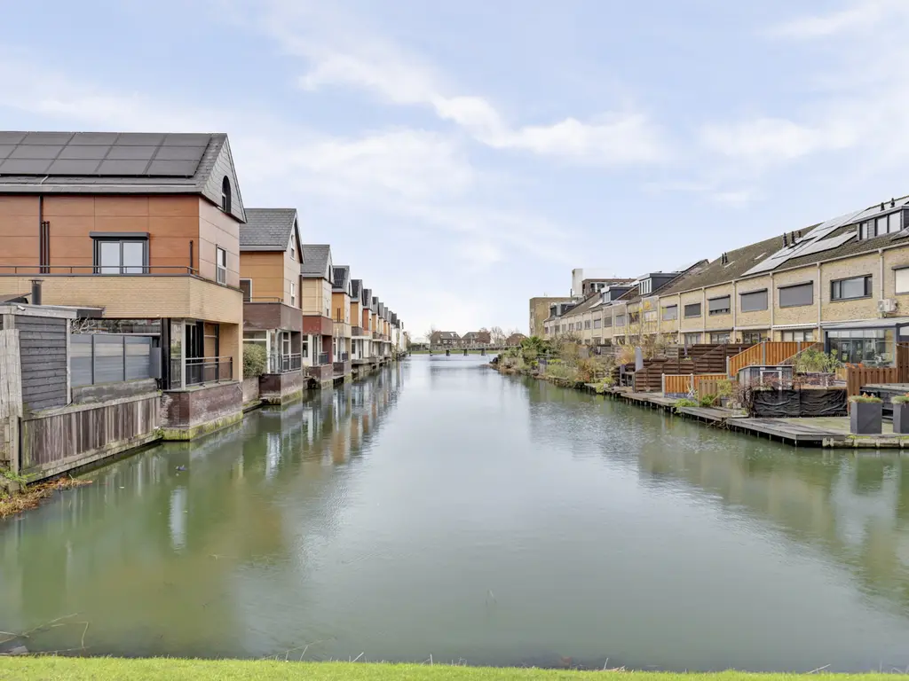 Zwanebloem 4, HENDRIK-IDO-AMBACHT