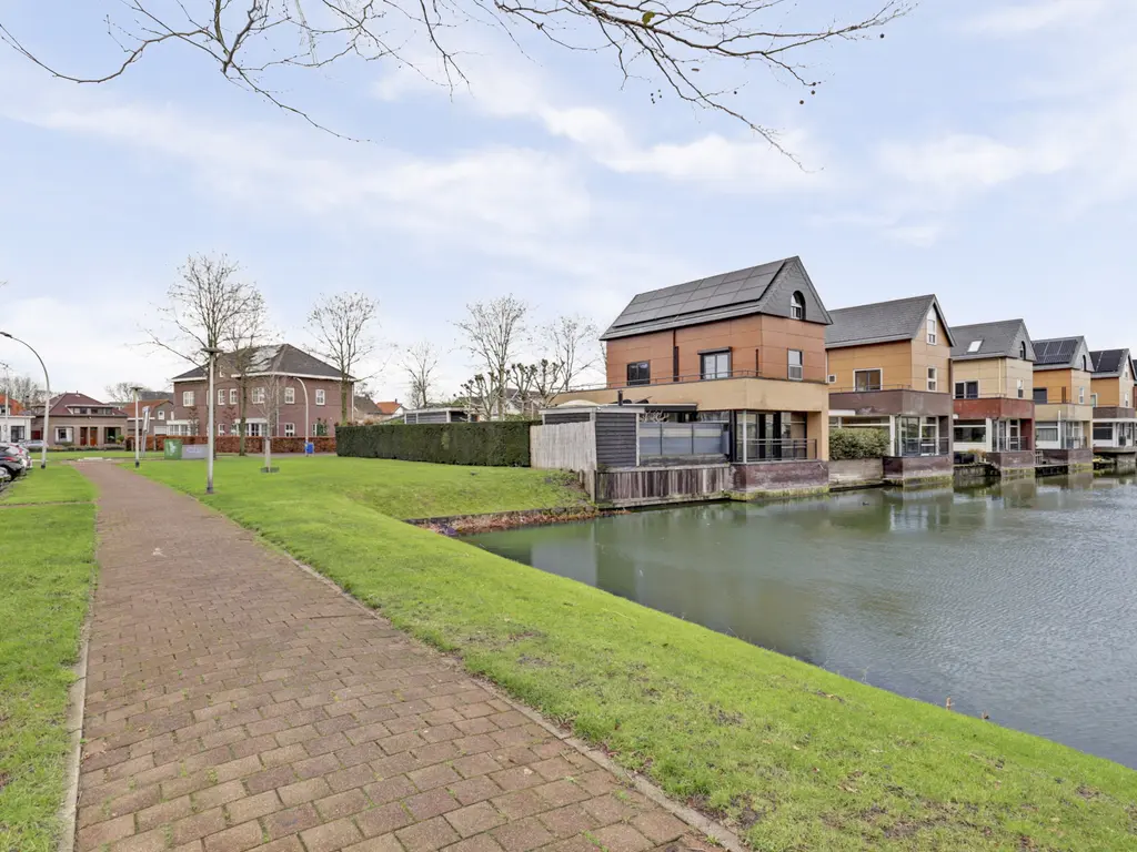 Zwanebloem 4, HENDRIK-IDO-AMBACHT