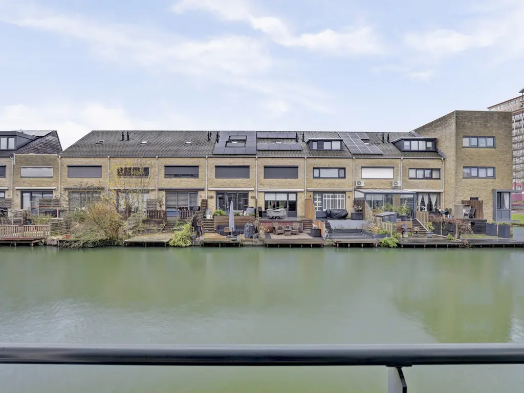 Zwanebloem 4, HENDRIK-IDO-AMBACHT