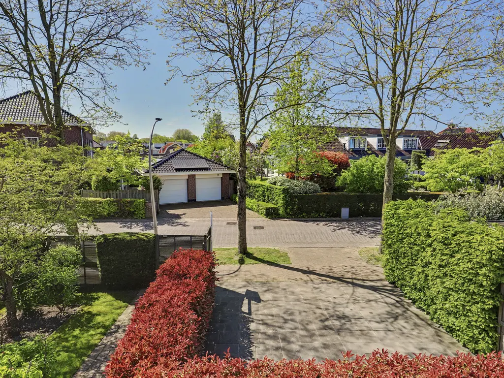 Zwanebloem 4, HENDRIK-IDO-AMBACHT