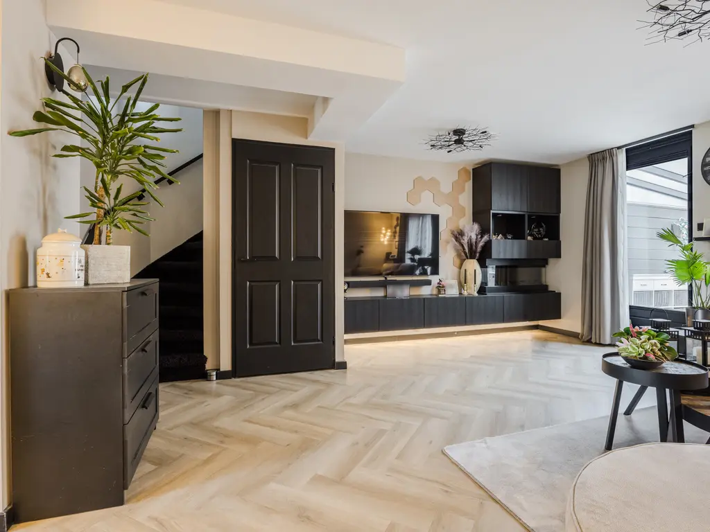 Alver 9, PAPENDRECHT