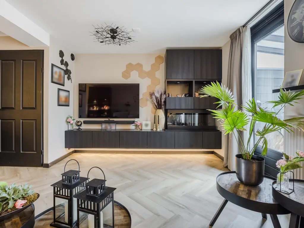 Alver 9, PAPENDRECHT