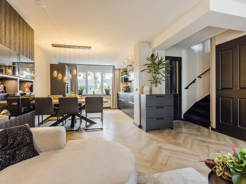 Alver 9, PAPENDRECHT