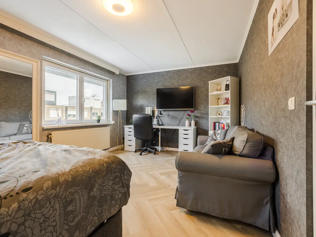 Alver 9, PAPENDRECHT