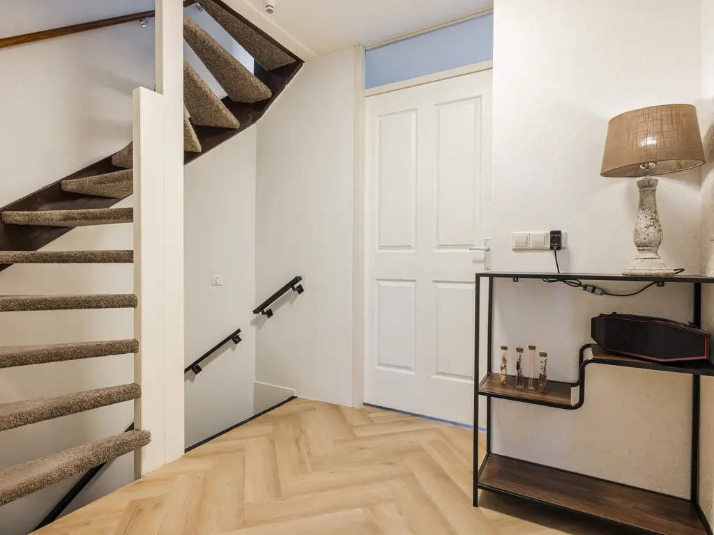 Alver 9, PAPENDRECHT