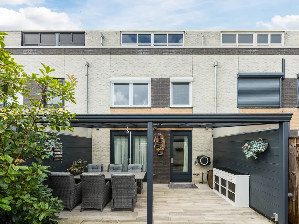 Alver 9, PAPENDRECHT