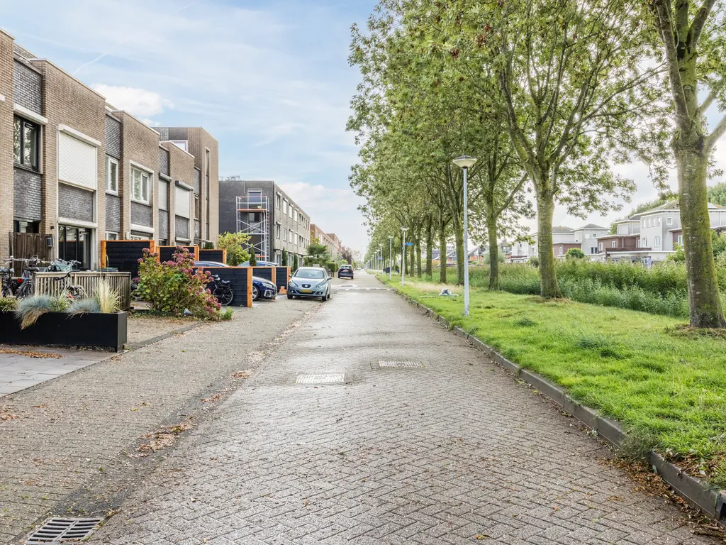 Alver 9, PAPENDRECHT