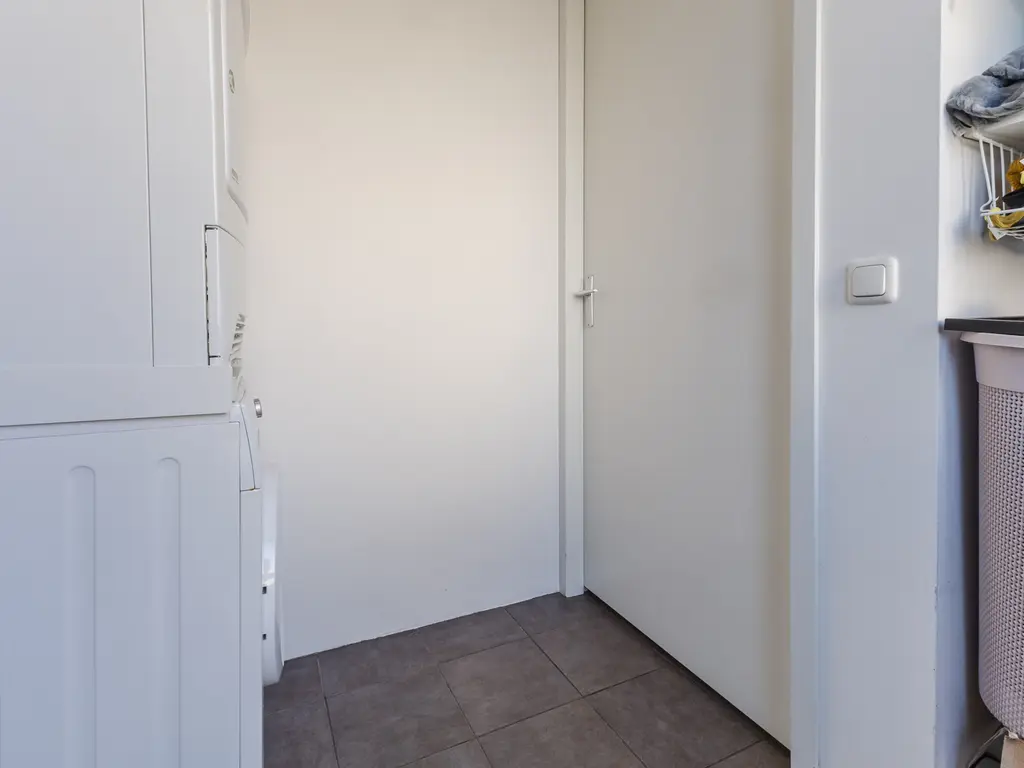 Schooldwarsstraat 100, PAPENDRECHT