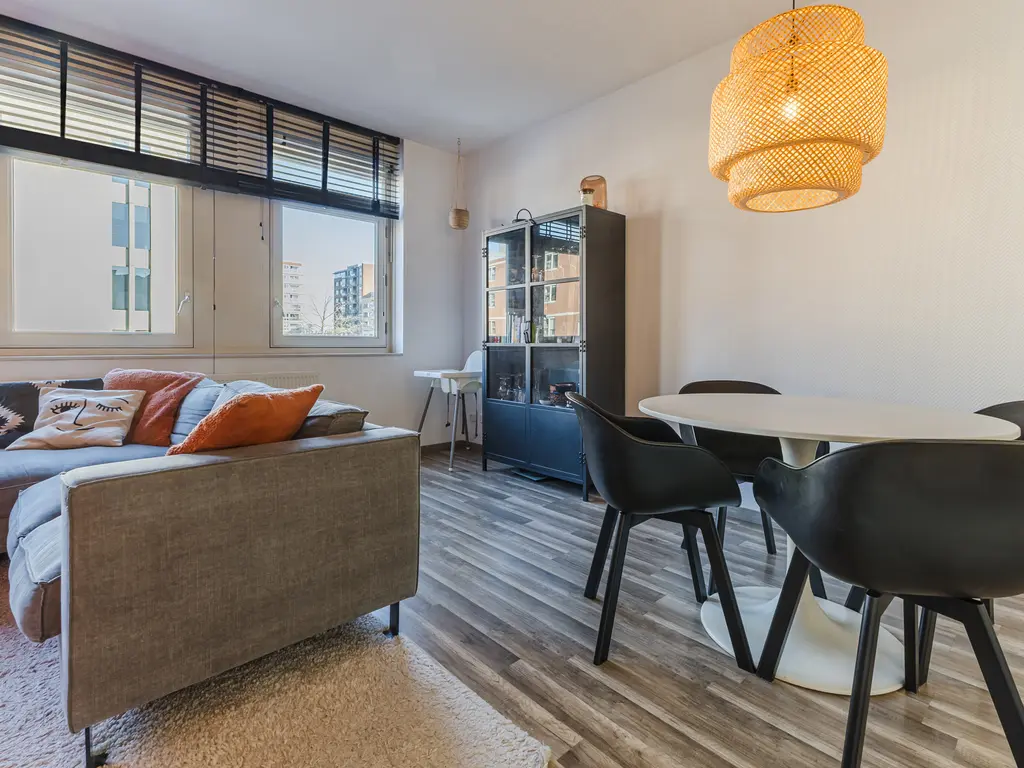 Schooldwarsstraat 100, PAPENDRECHT