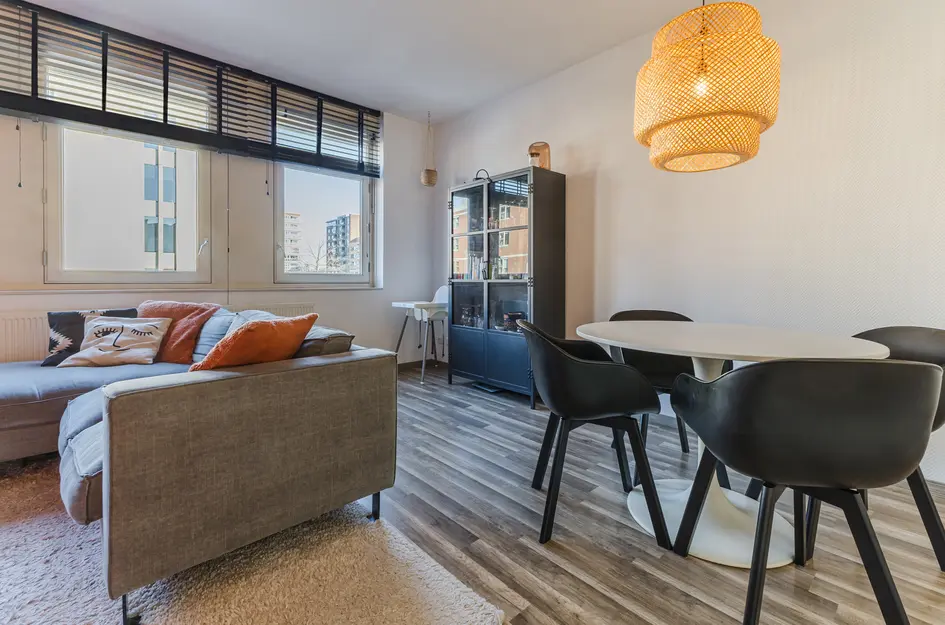 Schooldwarsstraat 100