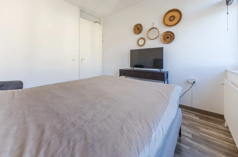 Schooldwarsstraat 100