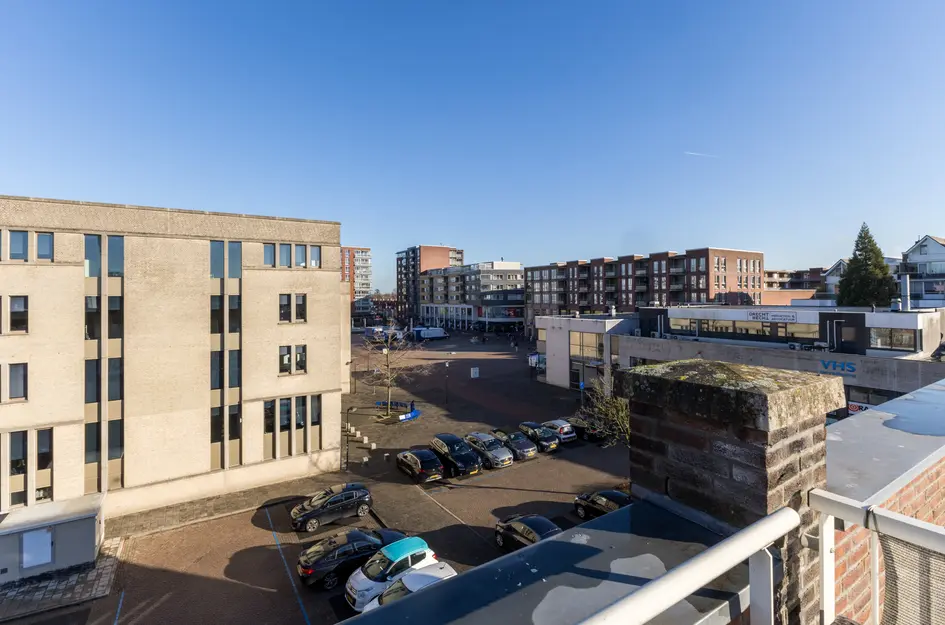 Schooldwarsstraat 100