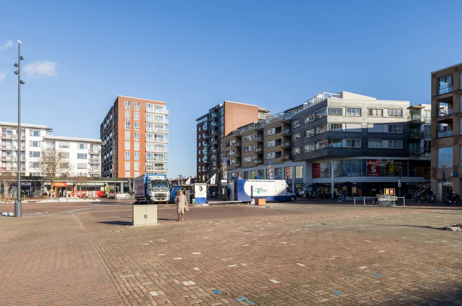 Schooldwarsstraat 100