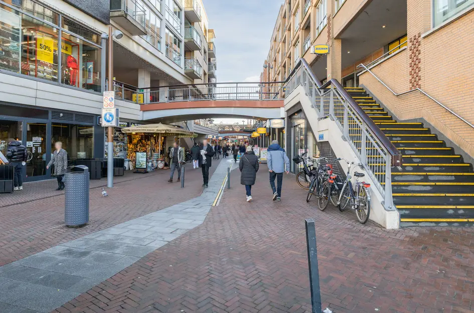 Schooldwarsstraat 100