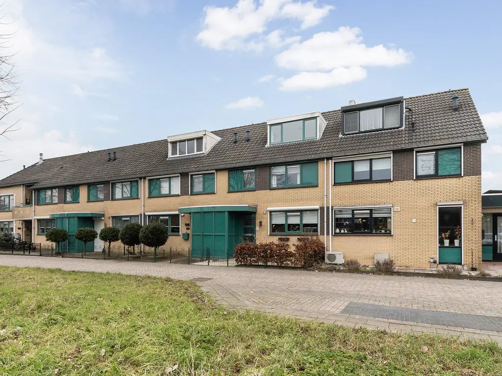 Hoefbladlaan 63, PAPENDRECHT