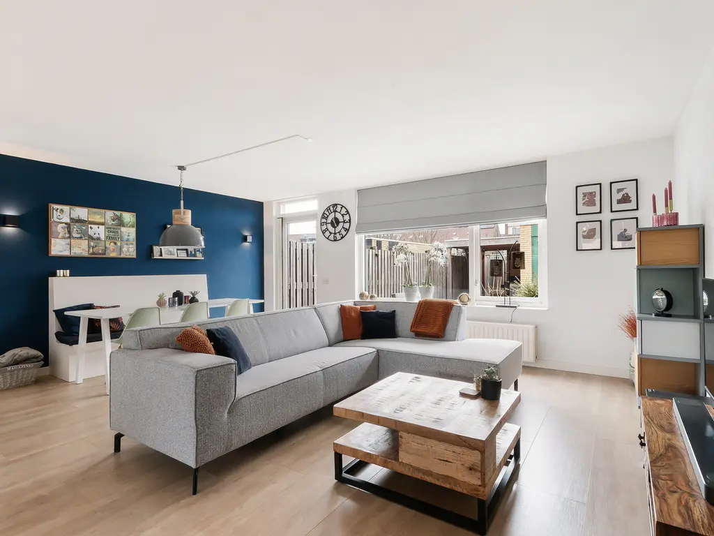 Hoefbladlaan 63, PAPENDRECHT