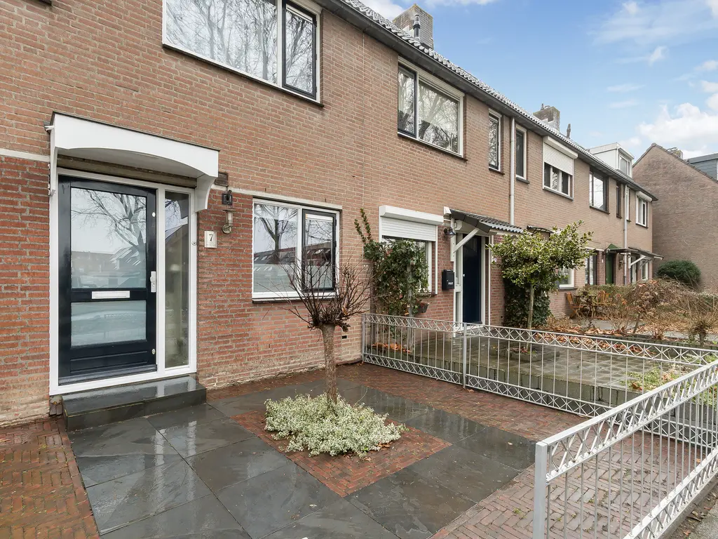 Appeldreef 7, PAPENDRECHT