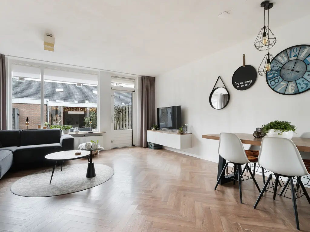 Appeldreef 7, PAPENDRECHT