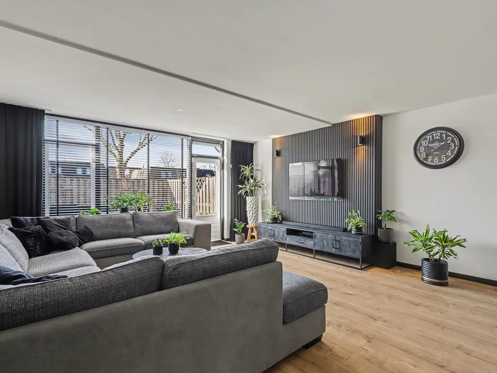 Jean-Paul Sartre-erf 86, DORDRECHT