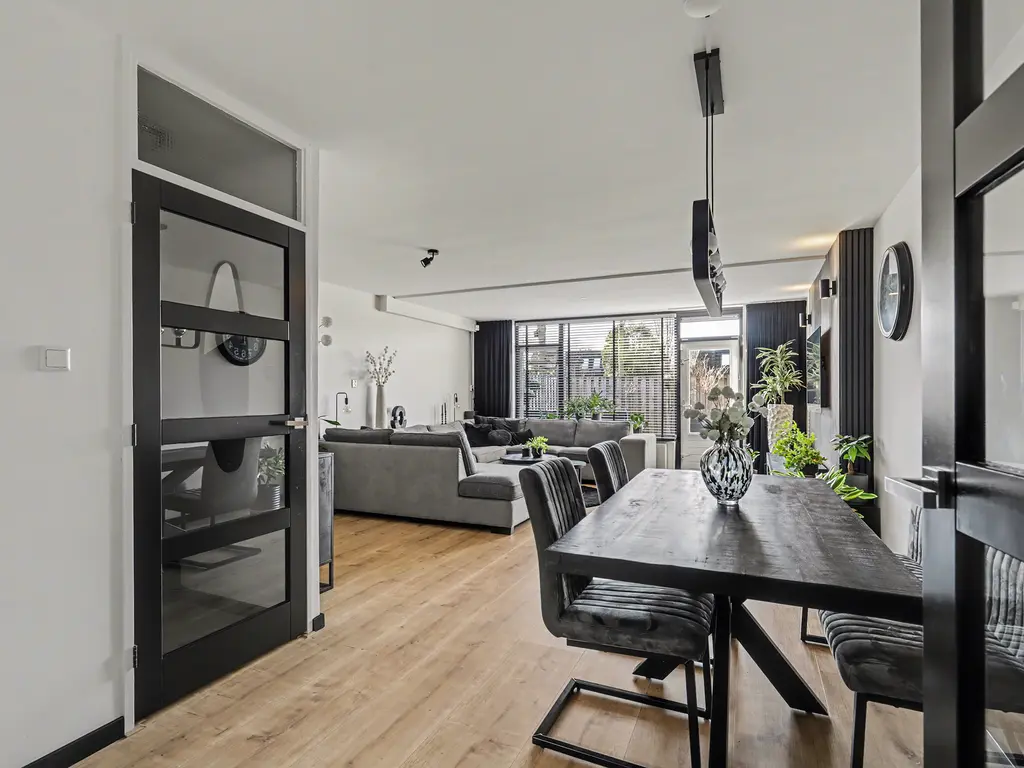 Jean-Paul Sartre-erf 86, DORDRECHT