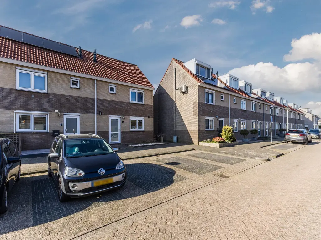 Dennenhof 13, PAPENDRECHT