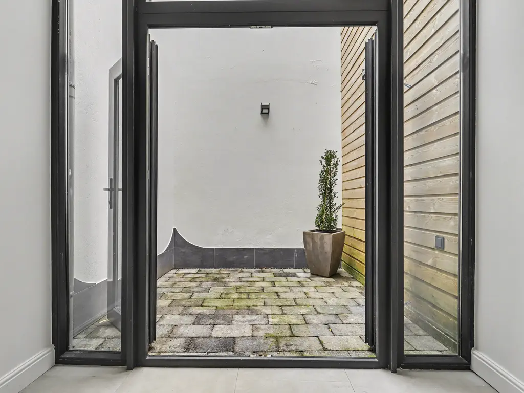 Weeshuisplein 23, DORDRECHT