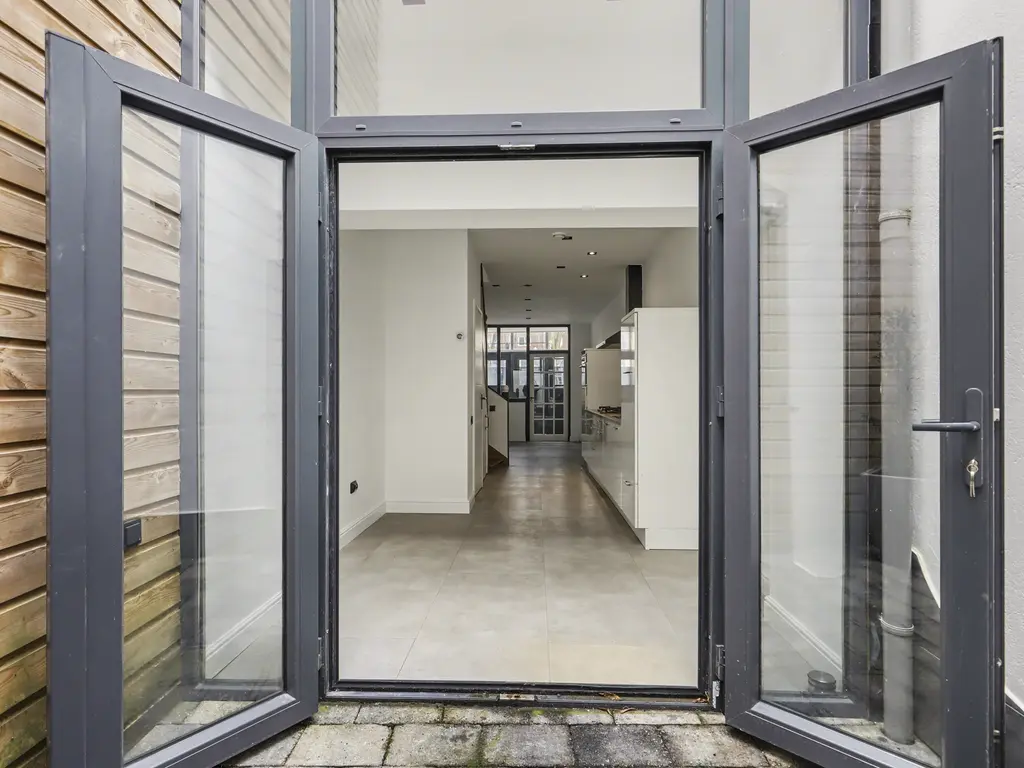 Weeshuisplein 23, DORDRECHT