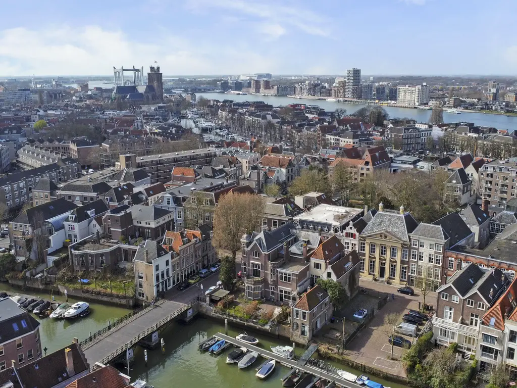 Weeshuisplein 23, DORDRECHT