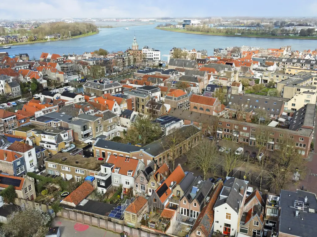 Weeshuisplein 23, DORDRECHT