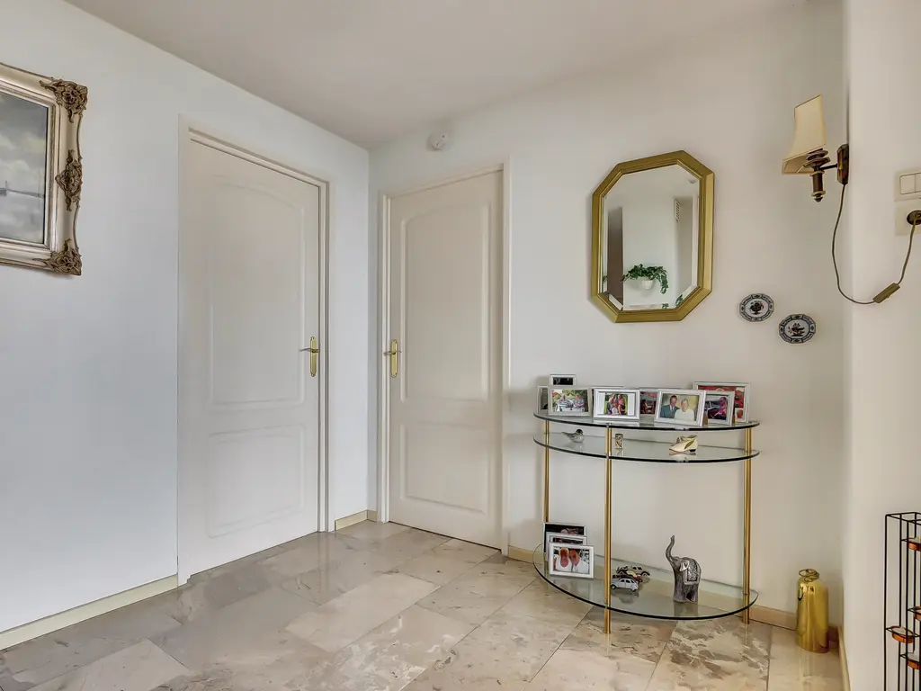 Maasplein 15, ZWIJNDRECHT