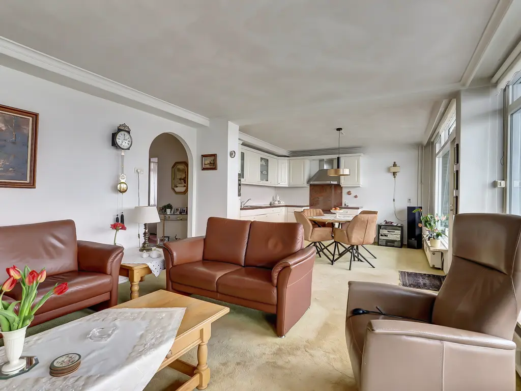 Maasplein 15, ZWIJNDRECHT