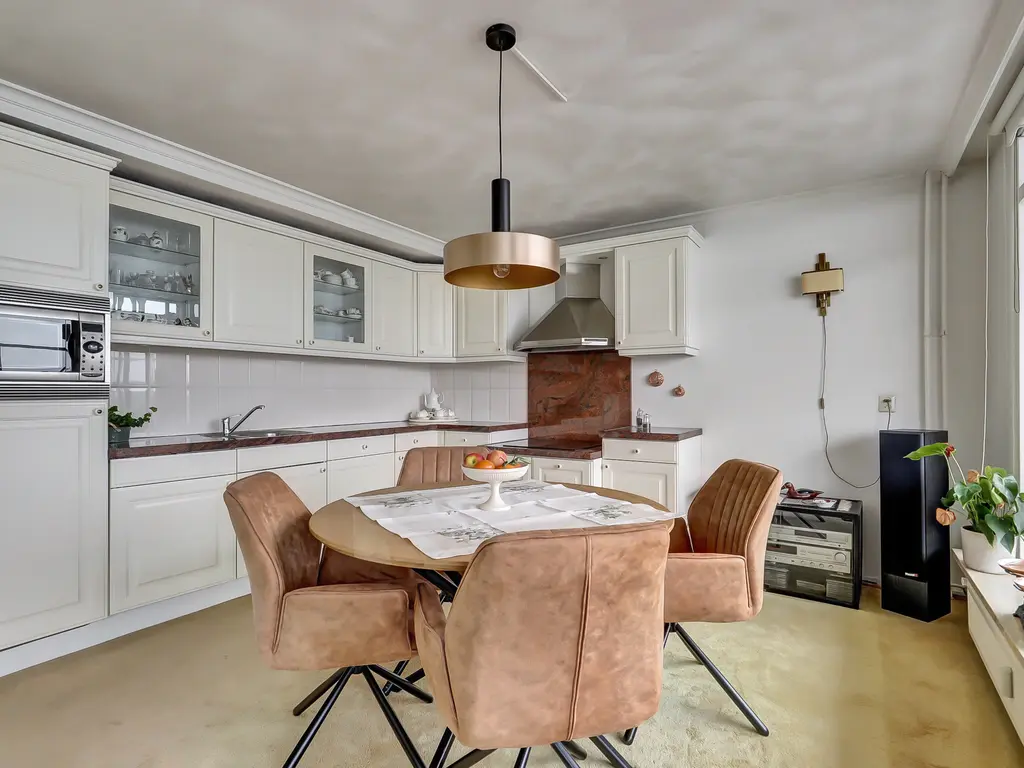 Maasplein 15, ZWIJNDRECHT