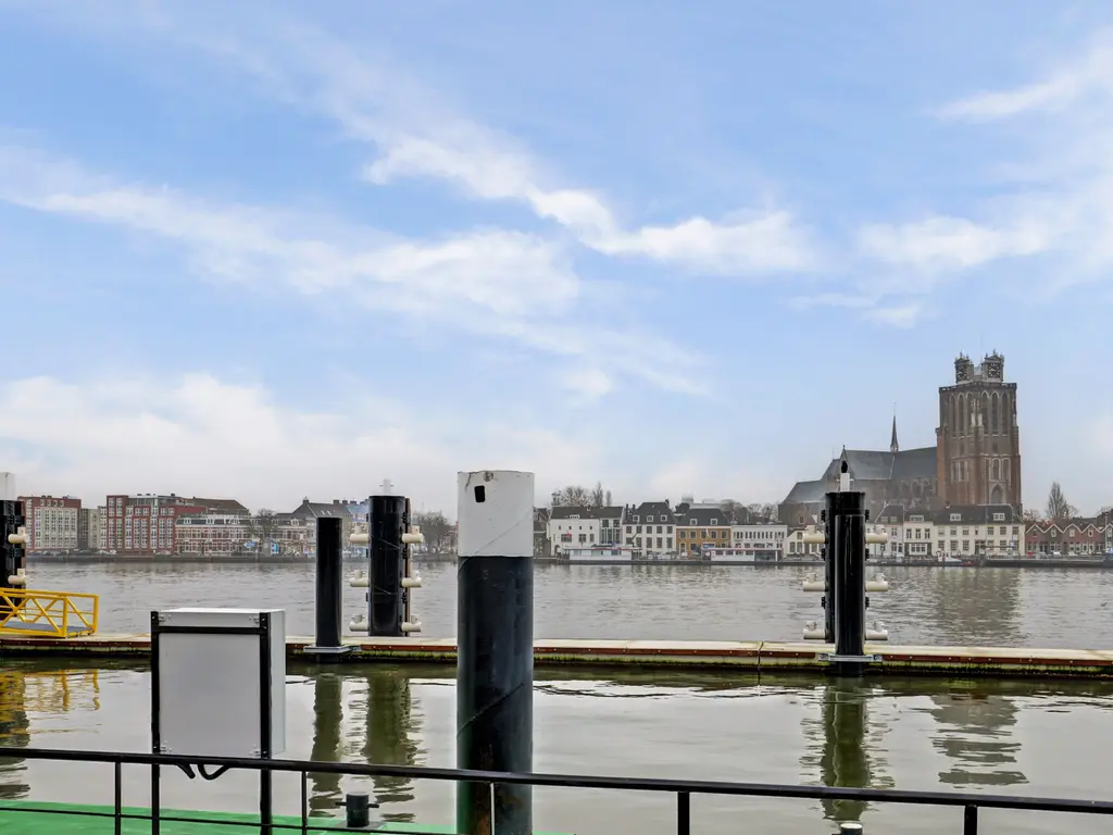 Maasplein 15, ZWIJNDRECHT