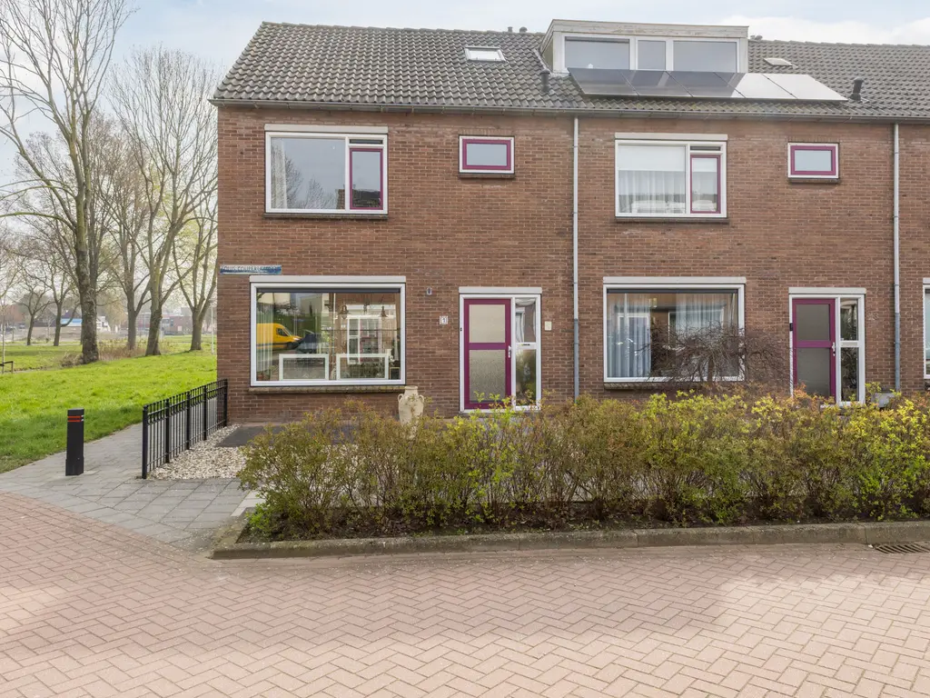 Louis Couperusstraat 1, PAPENDRECHT