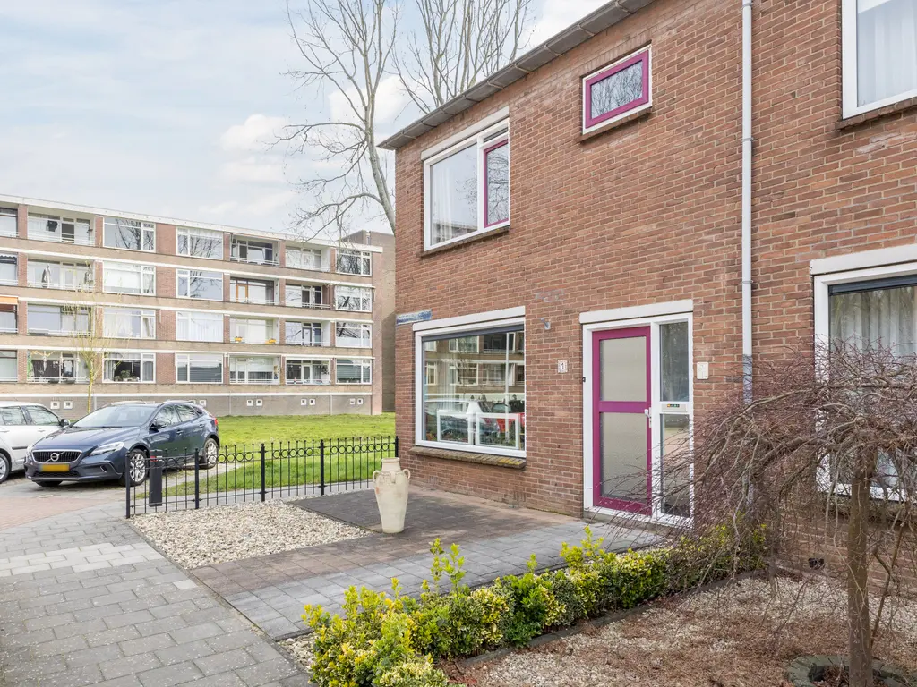 Louis Couperusstraat 1, PAPENDRECHT