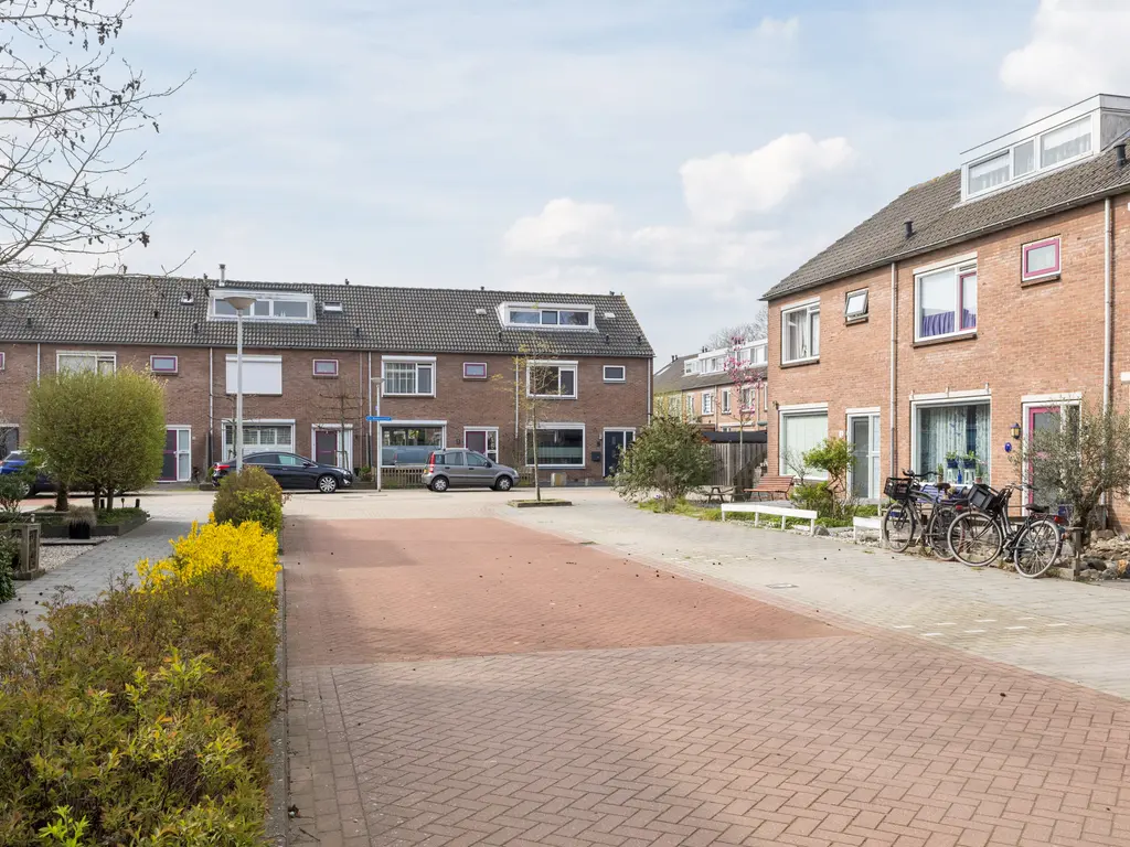 Louis Couperusstraat 1, PAPENDRECHT