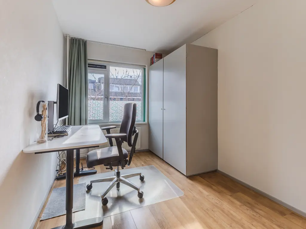 Louis Couperusstraat 1, PAPENDRECHT