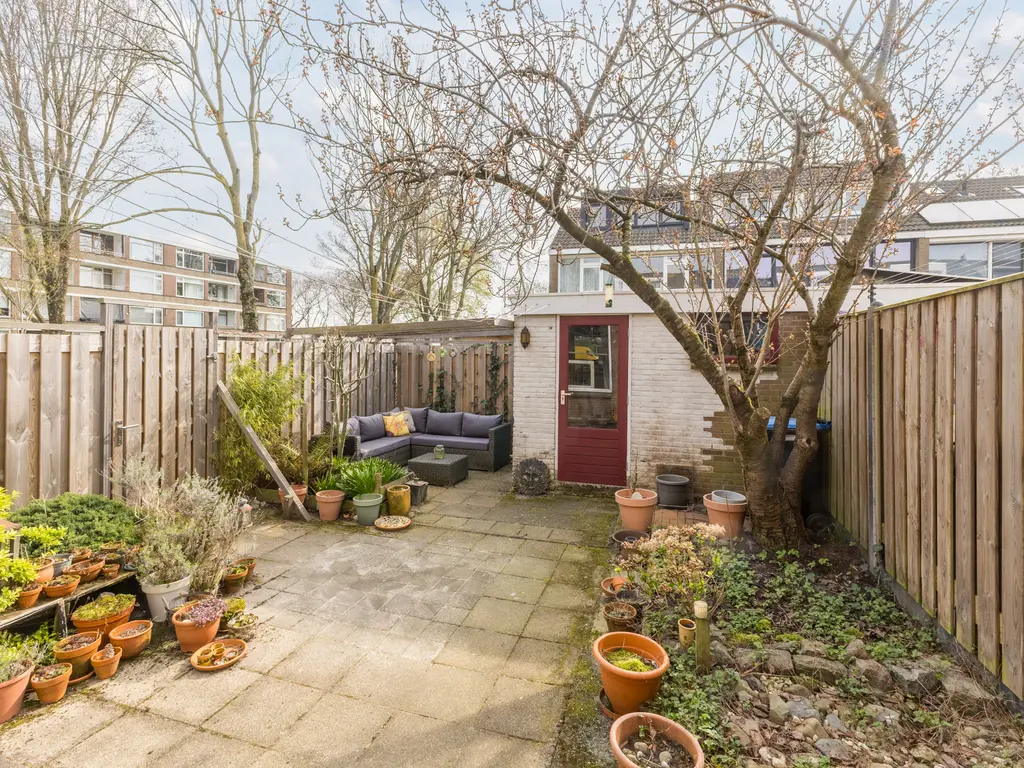 Louis Couperusstraat 1, PAPENDRECHT