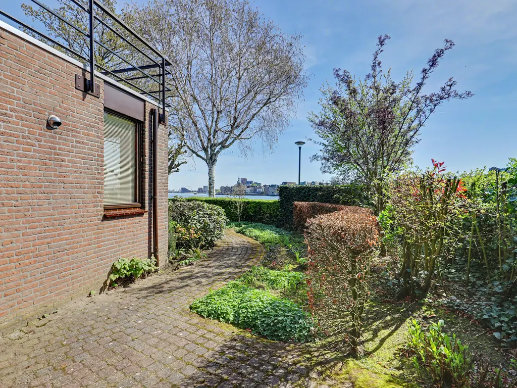 Delta 3, ZWIJNDRECHT