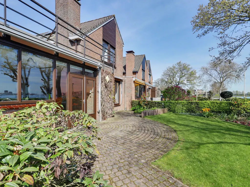 Delta 3, ZWIJNDRECHT