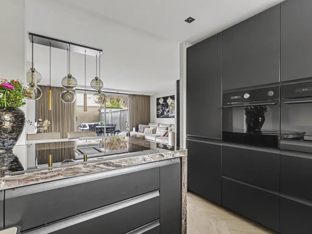 Johanna Naber-erf 344, DORDRECHT