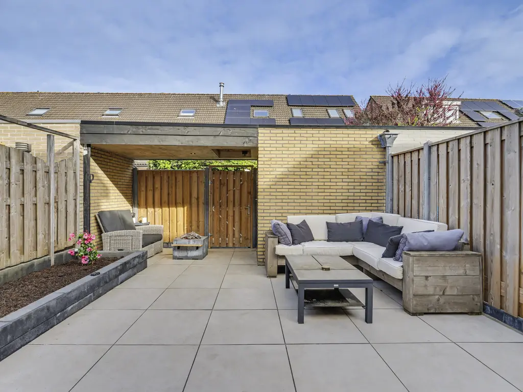 Johanna Naber-erf 344, DORDRECHT