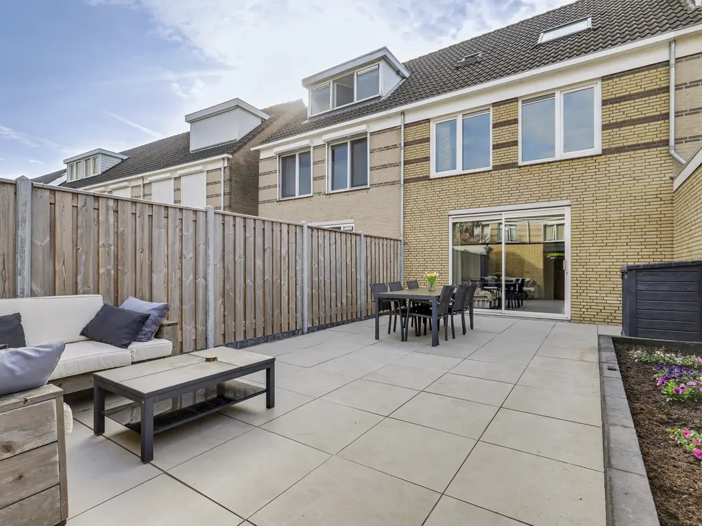 Johanna Naber-erf 344, DORDRECHT