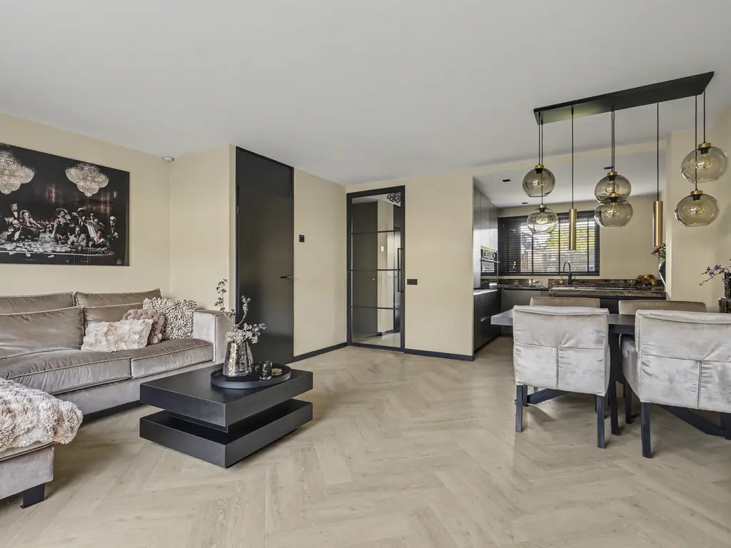 Johanna Naber-erf 344, DORDRECHT