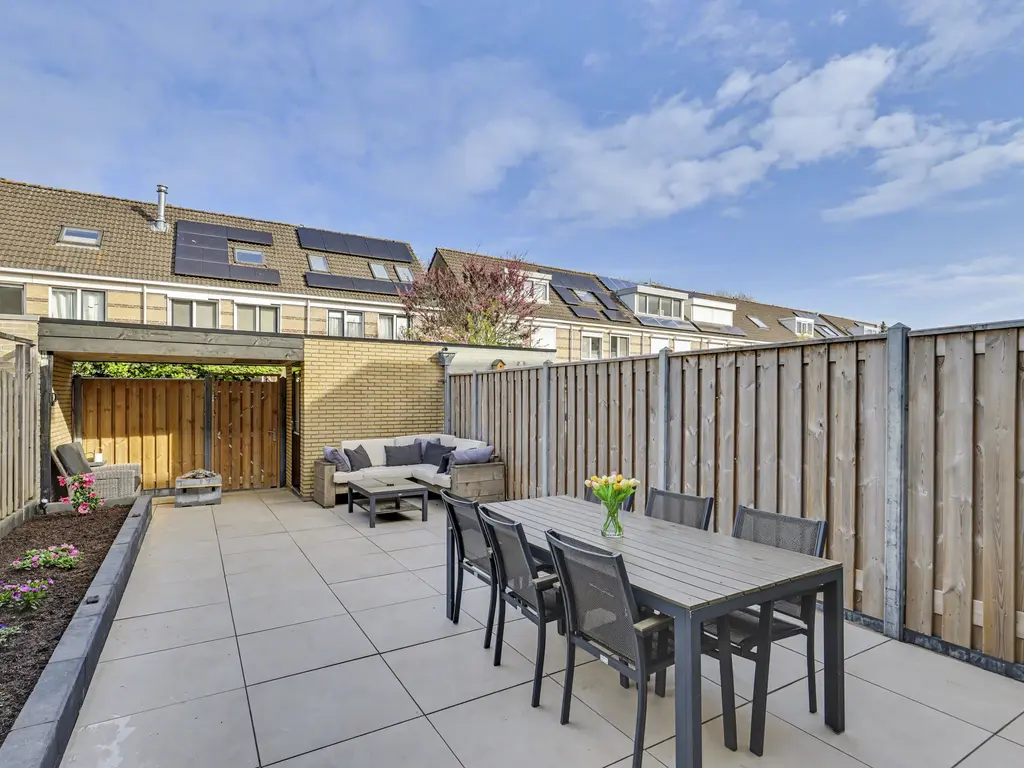 Johanna Naber-erf 344, DORDRECHT