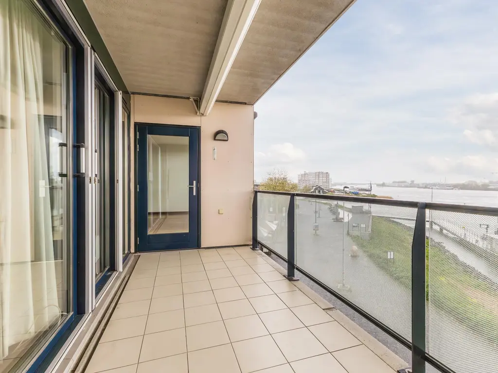 Veerdam 107, PAPENDRECHT